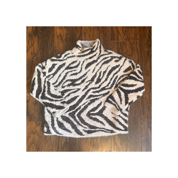 Sussan Oversized Fuzzy Animal Print Sweater - Picture 2 of 7